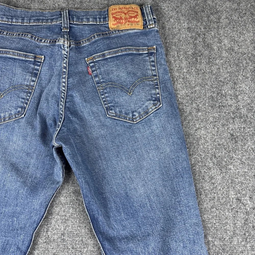 Levi's 511 Men's Slim Fit Jeans Size 31x30 Medium Wash Blue Denim